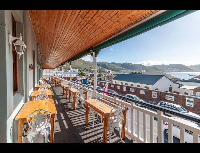 928M² HOTEL FOR SALE IN SIMONS TOWN CENTRAL